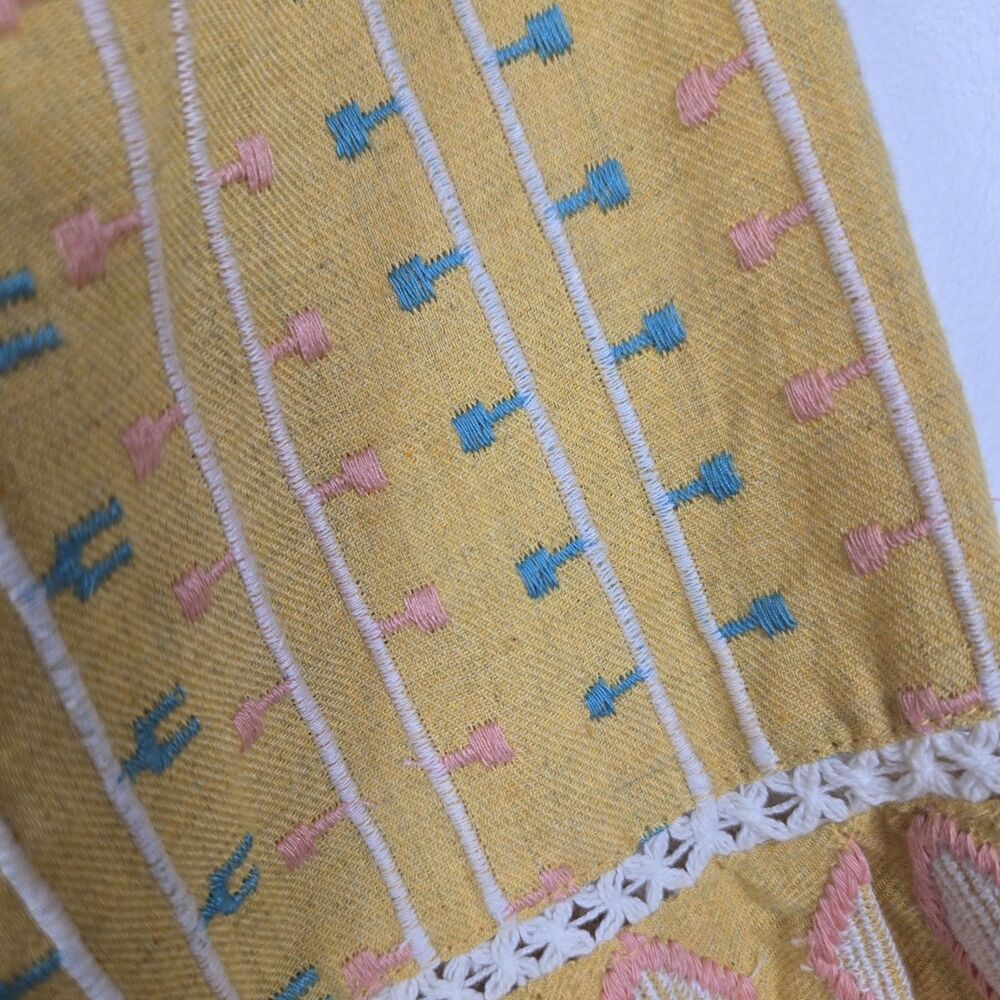 Canyon Retreat Women's Size 1X Yellow Balloon Sleeve Embroidered Top - Picture 2 of 8